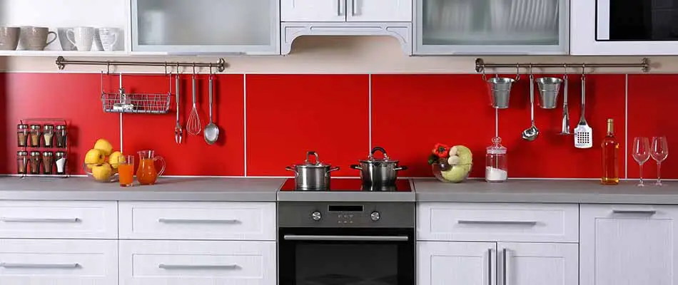 True Builders customer in Plant City, who decided to utilize red in their kitchen remodel.