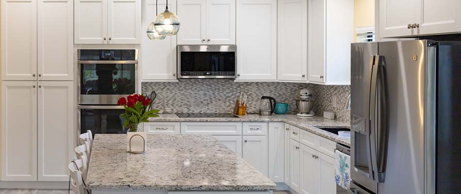Custom kitchen cabinet remodeling in Plant City, Florida.