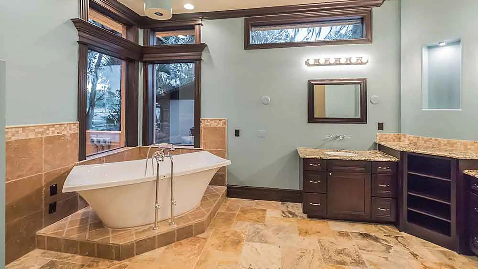 Thonotosassa, FL home with a True Builders remodeled bathroom.